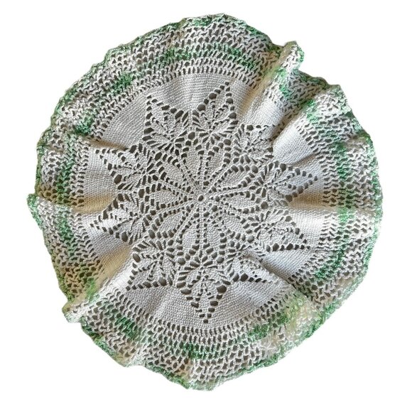 Handmade 18" Green White Crochet Doily Granny Core Cotton Cottage French Country - Picture 1 of 7